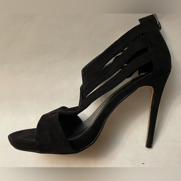 exē Black Suede Platform Heel with Buckle Detail, Size 39/Women’s 8.5 - Picture 3 of 11